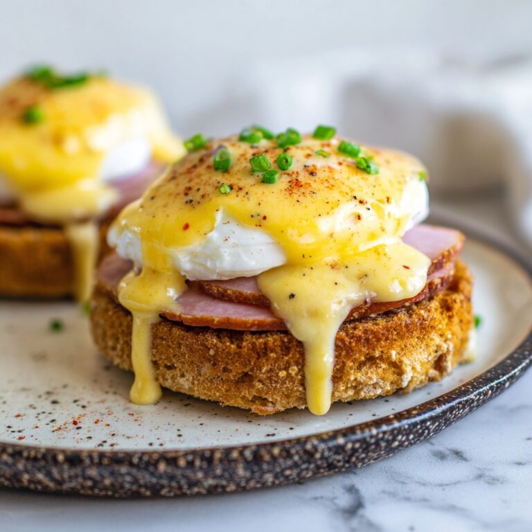 Classic Eggs Benedict with Canadian Bacon and Hollandaise Sauce Recipe